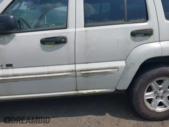 2002 Jeep Liberty Limited с VIN 1J8GL58K22W302844, выставлен на аукционе IAAI как лот 42501721 с пробегом 133 078 миль миль и . История ставок и продаж доступна на DreamBid. Изображение 13.