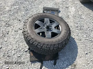 2024 Ford Bronco with VIN 1FMDE1BH6RLA31465, listed as a Copart auction lot 74325424 with 15,627 mi miles and Salvage title. Bid and sale history available at DreamBid. Image 13.