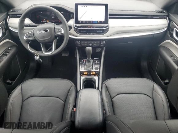 2024 Jeep Compass Limited z VIN 3C4NJDCN7RT590750, wystawiony jako Copart lot #58497675 z przebiegiem 12 171 mil mil oraz Szkoda całkowita • Salvage title. Historia ofert i sprzedaży dostępna na DreamBid. Obrazek 8.