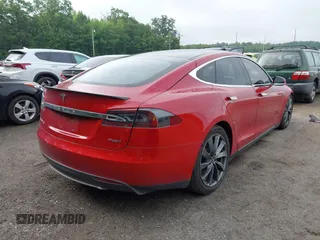 2013 Tesla Model S Performance с VIN 5YJSA1DP1DFP10048, выставлен на аукционе IAAI как лот 42523396 с пробегом 135 396 миль миль и . История ставок и продаж доступна на DreamBid. Изображение 4.