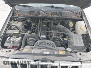 1997 Jeep Grand Cherokee Laredo with VIN 1J4GZ58S4VC745129, listed as a IAAI auction lot 41641005 with 1 mi miles. Bid and sale history available at carsss.com. Image 10.