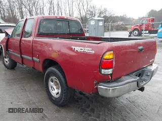 2000 Toyota Tundra SR5 z VIN 5TBBT4416YS079492, wystawiony jako IAAI lot #41052091 z przebiegiem 210 568 mil mil oraz . Historia ofert i sprzedaży dostępna na DreamBid. Obrazek 3.