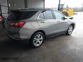 2018 Chevrolet Equinox Premier with VIN 3GNAXMEV7JS539325, listed as a IAAI auction lot 41569794 with 135,475 mi miles. Bid and sale history available at carsss.com. Image 4.