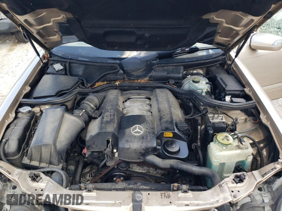 2001 Mercedes-Benz E 320 z VIN WDBJF65J71B372141, wystawiony jako Copart lot #61810695 z przebiegiem 211 131 mil mil oraz Czysty tytuł • Clean title. Historia ofert i sprzedaży dostępna na DreamBid. Obrazek 11.
