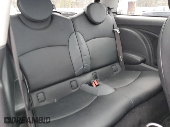 2007 MINI Hardtop S with VIN WMWMF735X7TL89784, listed as a Copart auction lot 55875985 with 98,380 mi miles and Clean Title. Bid and sale history available at DreamBid. Image 10.