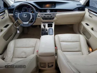 2014 Lexus ES 330 z VIN JTHBK1GG3E2096275, wystawiony jako Copart lot #55400085 z przebiegiem 85 288 mil mil oraz Szkoda całkowita • Salvage title. Historia ofert i sprzedaży dostępna na DreamBid. Obrazek 8.