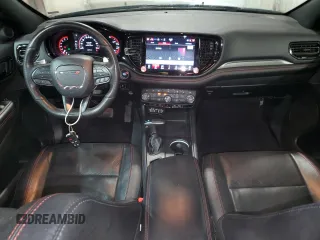 2024 Dodge Durango GT Plus z VIN 1C4RDJDG3RC126275, wystawiony jako Copart lot #53790835 z przebiegiem 42 772 mil mil oraz Czysty tytuł • Clean title. Historia ofert i sprzedaży dostępna na DreamBid. Obrazek 8.