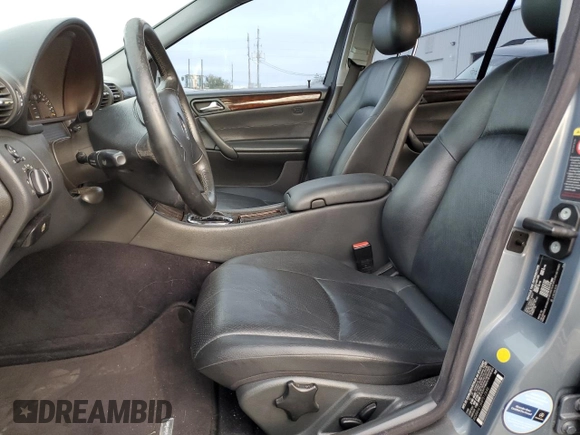2004 Mercedes-Benz C 240 with VIN WDBRH61J44F512646, listed as a Copart auction lot 88919695 with Not provided miles and Salvage title. Bid and sale history available at DreamBid. Image 7.