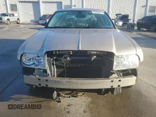 2006 Chrysler 300 C z VIN 2C3LA63H26H408619, wystawiony jako Copart lot #43429815 z przebiegiem 228 355 mil mil oraz Szkoda całkowita • Salvage title. Historia ofert i sprzedaży dostępna na DreamBid. Obrazek 5.