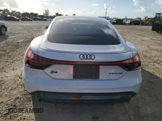 2023 Audi RS e-tron GT z VIN WAUBHBFW6P7900375, wystawiony jako Copart lot #77436303 z przebiegiem 1862 mil mil oraz . Historia ofert i sprzedaży dostępna na DreamBid. Obrazek 6.