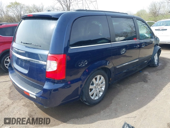 2012 Chrysler Town & Country Touring with VIN 2C4RC1BG9CR245887, listed as a IAAI auction lot 41912412 with 175,943 mi miles. Bid and sale history available at carsss.com. Image 4.