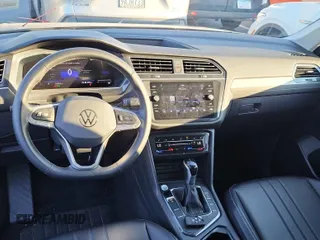 2024 Volkswagen Tiguan SE with VIN 3VV3B7AX5RM107598, listed as a IAAI auction lot 42796418 with 25,762 mi miles and . Bid and sale history available at DreamBid. Image 25.