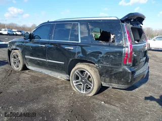 2019 Cadillac Escalade Luxury with VIN 1GYS4BKJ5KR354572, listed as a IAAI auction lot 41071039 with 98,256 mi miles. Bid and sale history available at carsss.com. Image 6.