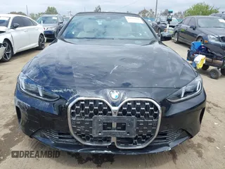 2025 BMW 4 Series 430i z VIN WBA33DB08SCU35159, wystawiony jako IAAI lot #42019631 z przebiegiem 895 mil mil oraz . Historia ofert i sprzedaży dostępna na DreamBid. Obrazek 13.