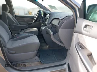 2007 Toyota Sienna CE with VIN 5TDZK23C47S038552, listed as a IAAI auction lot 42209948 with 283,859 mi miles and . Bid and sale history available at carsss.com. Image 5.