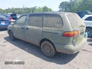 1998 Toyota Sienna LE z VIN 4T3ZF13CXWU053682, wystawiony jako IAAI lot #42029382 z przebiegiem 237 471 mil mil oraz . Historia ofert i sprzedaży dostępna na DreamBid. Obrazek 3.
