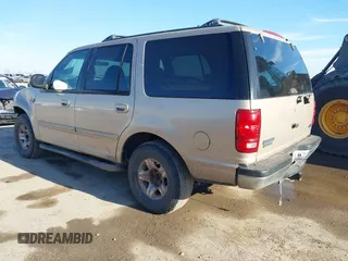 1998 Ford Expedition XLT with VIN 1FMRU17L7WLA79560, listed as a IAAI auction lot 41360506 with 267,882 mi miles. Bid and sale history available at carsss.com. Image 3.