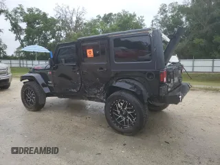 2014 Jeep Wrangler Unlimited Sahara z VIN 1C4HJWEG4EL305998, wystawiony jako Copart lot #56377275 z przebiegiem 60 597 mil mil oraz Szkoda całkowita • Salvage title. Historia ofert i sprzedaży dostępna na DreamBid. Obrazek 2.