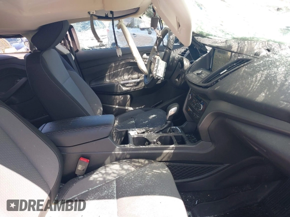 2019 Ford Escape SE z VIN 1FMCU9GD9KUA66049, wystawiony jako IAAI lot #41901054 z przebiegiem 35 545 mil mil oraz . Historia ofert i sprzedaży dostępna na DreamBid. Obrazek 5.