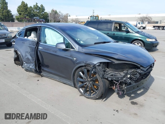 2019 Tesla Model X 75D with VIN 5YJXCBE23KF183801, listed as a IAAI auction lot 41757119 with 1 mi miles. Bid and sale history available at carsss.com. Image 1.