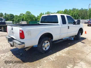 2011 Ford F-250 XL с VIN 1FT7X2B66BEB10807, выставлен на аукционе IAAI как лот 42276935 с пробегом 276 613 миль миль и . История ставок и продаж доступна на DreamBid. Изображение 4.