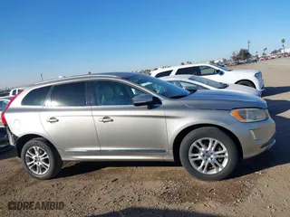 2014 Volvo XC60 3.2L with VIN YV4940DL7E2502500, listed as a IAAI auction lot 41410044 with 54,784 mi miles. Bid and sale history available at carsss.com. Image 14.
