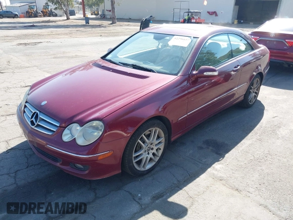 2009 Mercedes-Benz CLK 350 z VIN WDBTJ56H89F263852, wystawiony jako IAAI lot #42296657 z przebiegiem 165 044 mil mil oraz . Historia ofert i sprzedaży dostępna na DreamBid. Obrazek 2.