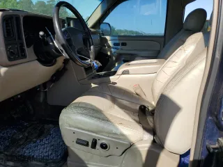 2003 Chevrolet Suburban LT with VIN 1GNEC16Z63J237235, listed as a Copart auction lot 52782285 with 241,272 mi miles and Salvage Title. Bid and sale history available at carsss.com. Image 7.