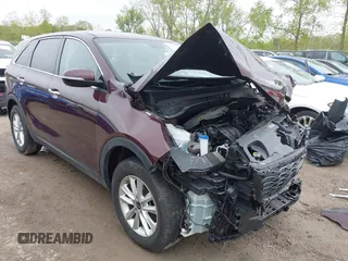 2019 Kia Sorento LX z VIN 5XYPG4A35KG576447, wystawiony jako IAAI lot #42163510 z przebiegiem 41 037 mil mil oraz . Historia ofert i sprzedaży dostępna na DreamBid. Obrazek 1.