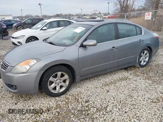 2009 Nissan Altima 2.5 S with VIN 1N4AL21E29N503228, listed as a IAAI auction lot 41631800 with 152,147 mi miles. Bid and sale history available at carsss.com. Image 2.