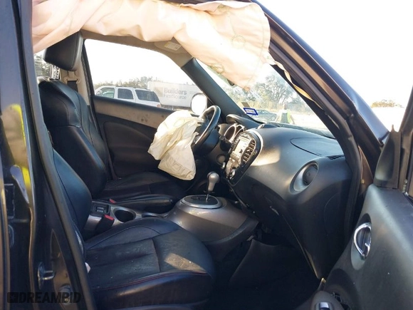 2013 Nissan Juke S with VIN JN8AF5MR9DT208279, listed as a IAAI auction lot 41613646 with 88,235 mi miles. Bid and sale history available at carsss.com. Image 5.