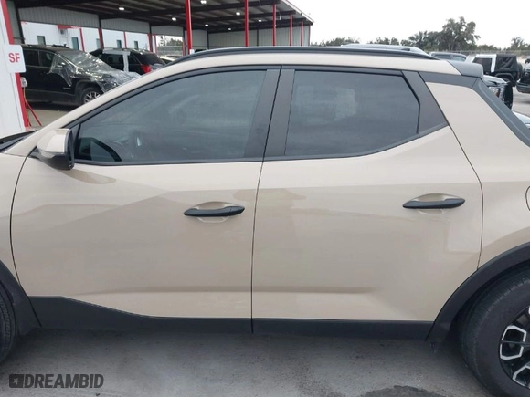 2024 Hyundai Santa Cruz SEL with VIN 5NTJC4AE4RH094026, listed as a IAAI auction lot 41251514 with NaN miles. Bid and sale history available at carsss.com. Image 14.