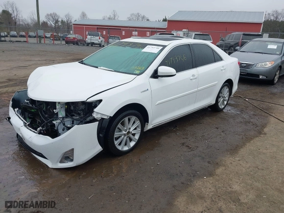 2014 Toyota Camry Hybrid LE with VIN 4T1BD1FK1EU102768, listed as a IAAI auction lot 41793746 with 157,015 mi miles. Bid and sale history available at carsss.com. Image 19.
