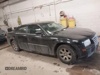 2007 Chrysler 300 with VIN 2C3LA43R17H860639, listed as a IAAI auction lot 41481326 with 163,837 mi miles. Bid and sale history available at carsss.com. Image 13.
