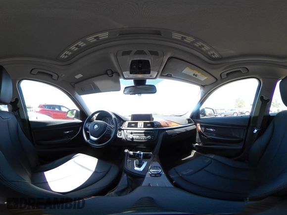 2015 BMW 3 Series 328i xDrive с VIN WBA3B5C55FF961143, выставлен на аукционе IAAI как лот 42561041 с пробегом 61 624 миль миль и . История ставок и продаж доступна на DreamBid. Изображение 18.