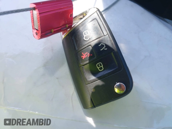 2018 Volkswagen Tiguan SEL z VIN 3VV3B7AX1JM214734, wystawiony jako IAAI lot #42473627 z przebiegiem 79 152 mil mil oraz . Historia ofert i sprzedaży dostępna na DreamBid. Obrazek 11.