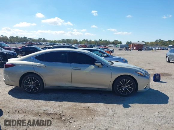 2024 Lexus ES with VIN 58ADZ1B16RU164902, listed as a IAAI auction lot 41783114 with 18,857 mi miles. Bid and sale history available at carsss.com. Image 14.