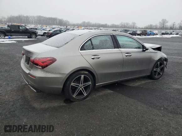 2019 Mercedes-Benz A 220 with VIN WDD3G4FB0KW035183, listed as a Copart auction lot 45125945 with 39,633 mi miles and Salvage Title. Bid and sale history available at DreamBid. Image 3.