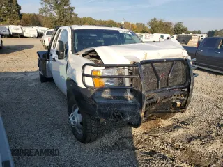 2008 GMC Sierra 3500HD DRW SLE2 z VIN 1GTJK33688F205851, wystawiony jako Copart lot #77532264 z przebiegiem 196 137 mil mil oraz Czysty tytuł • Clean title. Historia ofert i sprzedaży dostępna na DreamBid. Obrazek 4.