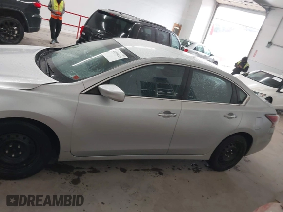 2015 Nissan Altima 2.5 S with VIN 1N4AL3APXFN326902, listed as a IAAI auction lot 41844621 with 229,172 mi miles. Bid and sale history available at carsss.com. Image 14.