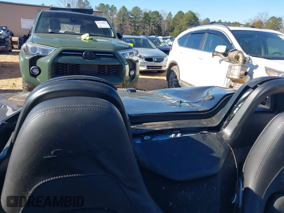 2021 Porsche 718 Spyder with VIN WP0CC2A81MS240303, listed as a IAAI auction lot 41358258 with 7,525 mi miles and . Bid and sale history available at DreamBid. Image 8.