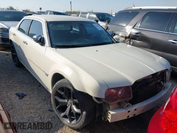 2006 Chrysler 300 C with VIN 2C3LA63H36H251716, listed as a IAAI auction lot 41551708 with 1 mi miles. Bid and sale history available at carsss.com. Image 1.