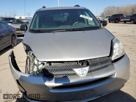 2005 Toyota Sienna LE with VIN 5TDBA23C15S048442, listed as a Copart auction lot 42983965 with 189,048 mi miles and Salvage Title. Bid and sale history available at carsss.com. Image 5.