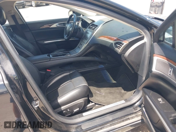 2016 Lincoln MKZ Hybrid with VIN 3LN6L2LU1GR622656, listed as a IAAI auction lot 42590612 with 264,839 mi miles and . Bid and sale history available at DreamBid. Image 5.
