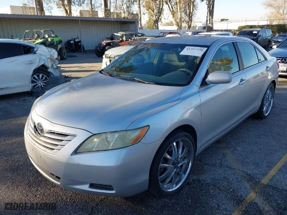 2008 Toyota Camry LE with VIN 4T4BE46K38R039777, listed as a IAAI auction lot 41287220 with 192,598 mi miles. Bid and sale history available at carsss.com. Image 2.