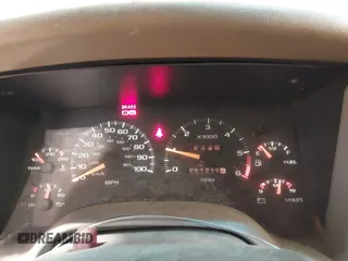 1997 Chevrolet Blazer LS z VIN 1GNDT13W9V2208184, wystawiony jako IAAI lot #42156700 z przebiegiem 251 216 mil mil oraz . Historia ofert i sprzedaży dostępna na DreamBid. Obrazek 7.
