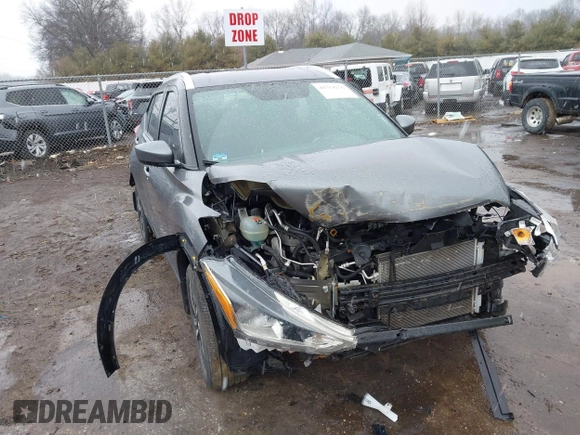 2019 Nissan Kicks S with VIN 3N1CP5CU7KL547182, listed as a IAAI auction lot 41754276 with 53,979 mi miles and . Bid and sale history available at carsss.com. Image 1.