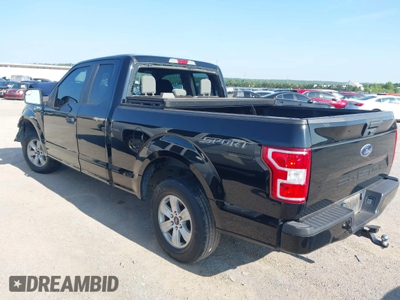 2018 Ford F-150 XL z VIN 1FTEX1CB1JKD88575, wystawiony jako IAAI lot #42395186 z przebiegiem 80 056 mil mil oraz . Historia ofert i sprzedaży dostępna na DreamBid. Obrazek 3.