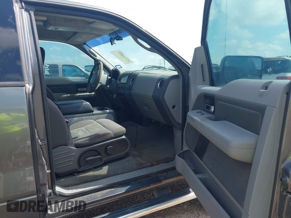 2004 Ford F-150 XL with VIN 1FTPX12574NC62468, listed as a IAAI auction lot 42426003 with 192,982 mi miles and . Bid and sale history available at DreamBid. Image 5.