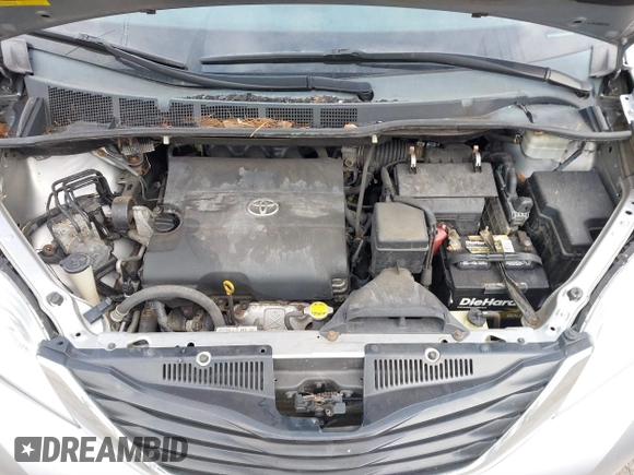 2011 Toyota Sienna LE AAS with VIN 5TDKK3DC3BS109139, listed as a IAAI auction lot 41715718 with 210,332 mi miles. Bid and sale history available at carsss.com. Image 10.